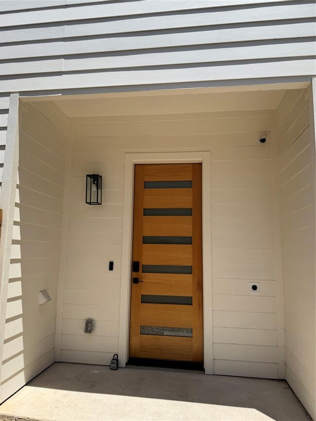 Photo - 2604 Francisco St