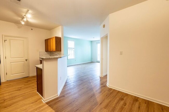 Photo - 710 Walker Square Unit 3B