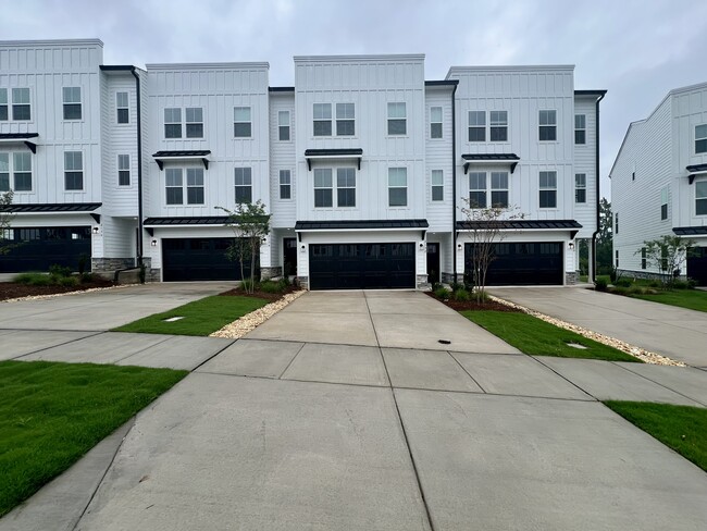 Building Photo - 2132 Barrowcliffe Dr NW Rental