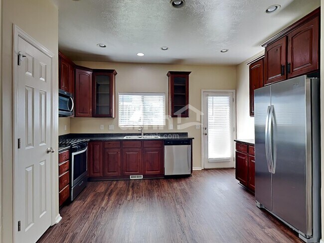 Photo - 31 W Clear Water Dr