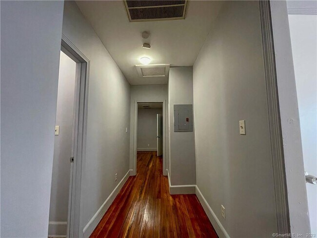 Photo - 26 Woodlawn Terrace Unit 3