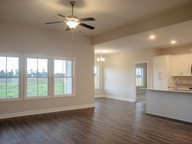 Photo - 408 S Zetterower Ave