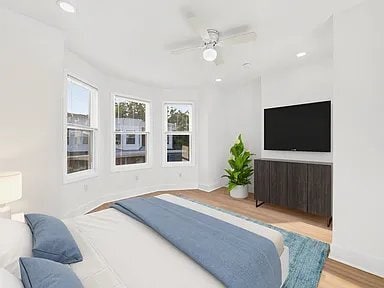 Photo - 143 N Conestoga St