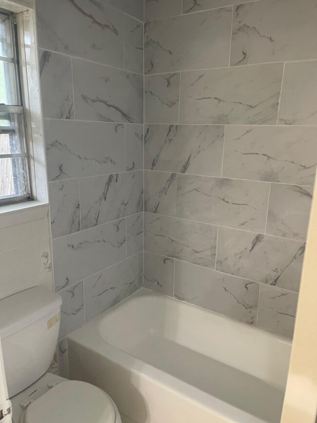 Photo - 1702 Edgefield St