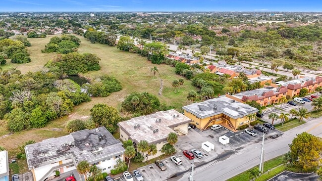 Photo - 961 NW 45th St