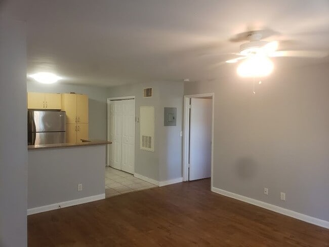 Photo - 1 BED 1 BATH IN THE HEART OF SUNRISE