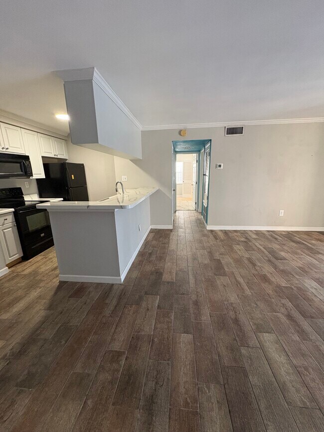 As you walk in the front door. - 108 Alameda Ct Unit 233