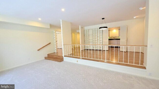 Photo - 4960 Sentinel Dr Unidad 10-401