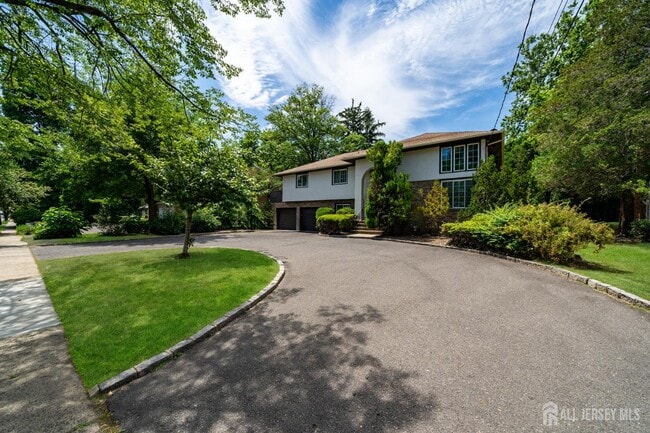 Photo - 828 Mountain Ave