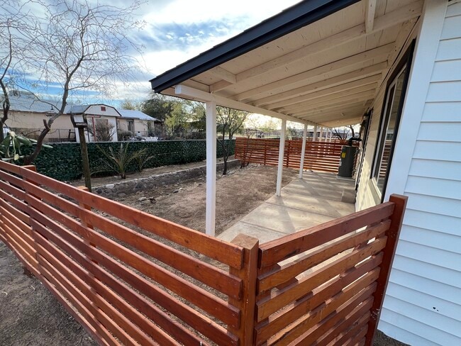 Photo - 441 E Brady St