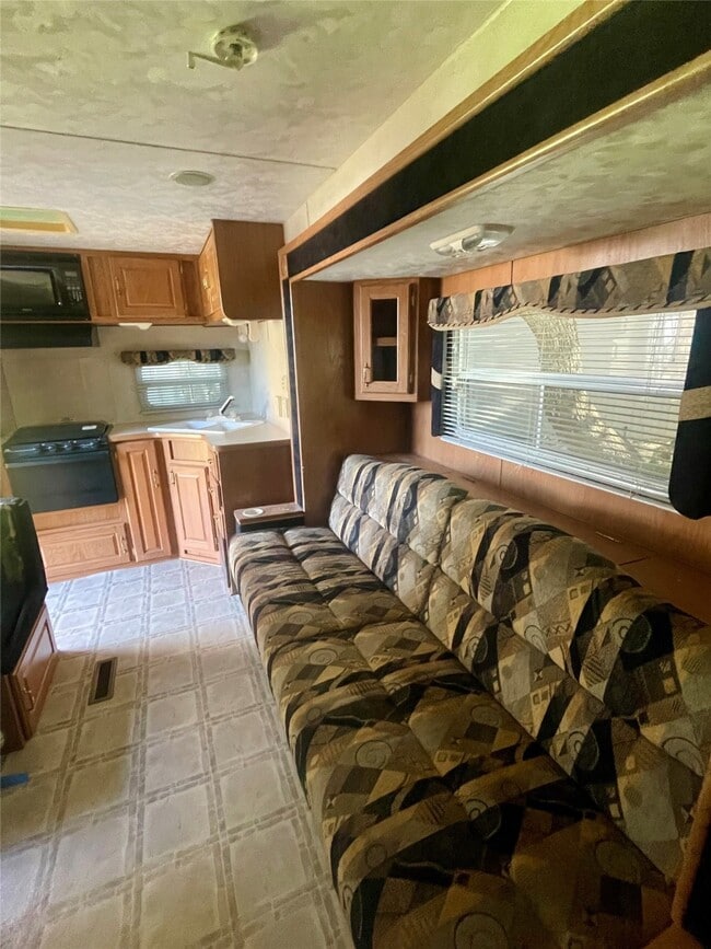 Photo - 728 S Shanks St