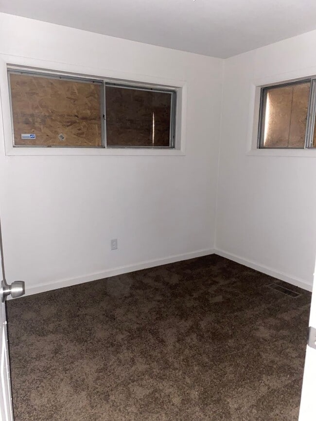 Photo - LIMITED TIME**NO APPLICATION FEE**1/2 OFF DEPOSIT**