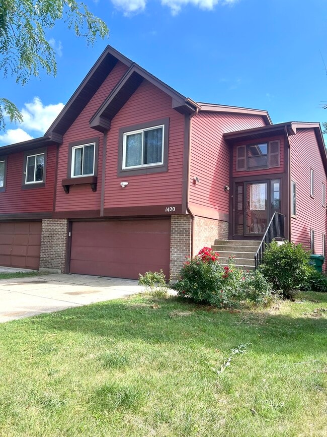 Photo - 1420 Chippewa Trail