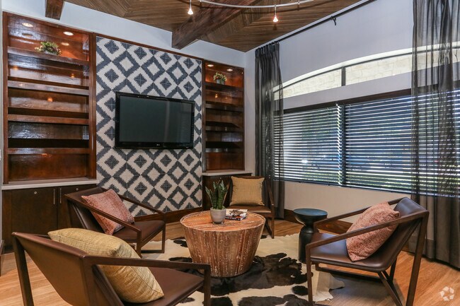 WiFi Lounge - Deseo at Grand Mission Apartments