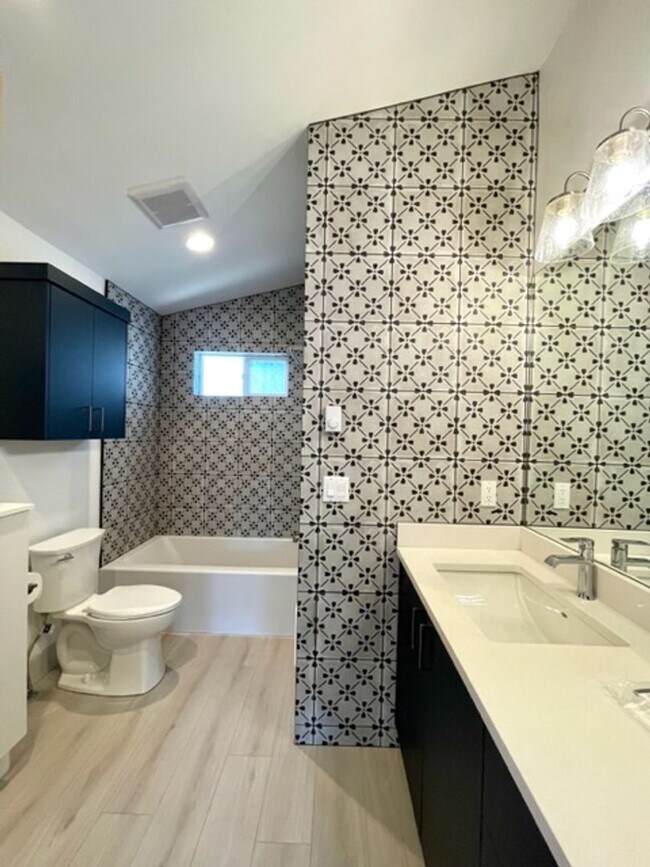 Photo - Hartford Duplex - 01355-HART-00 Unit #1