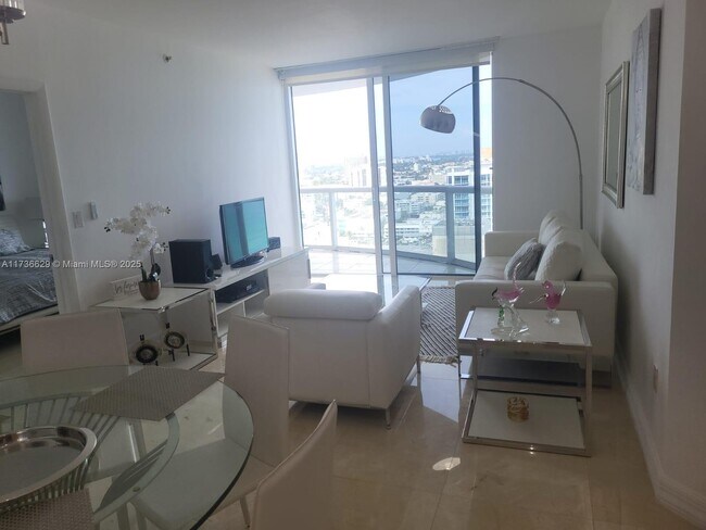 Photo - 6365 Collins Ave Unidad 2511