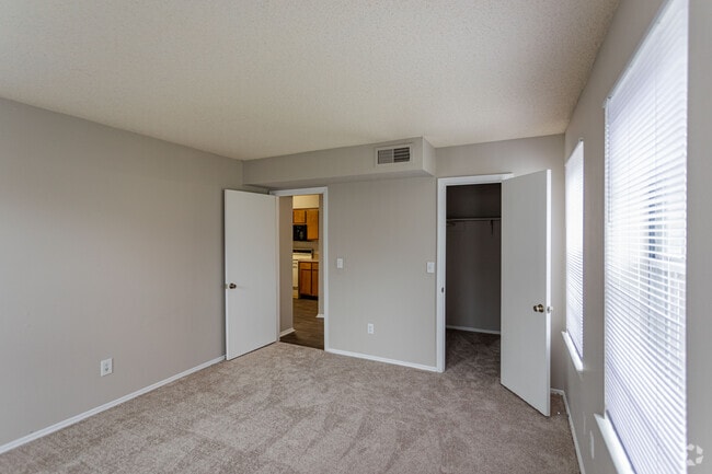 1BR,1BA - Lilac - 716SF