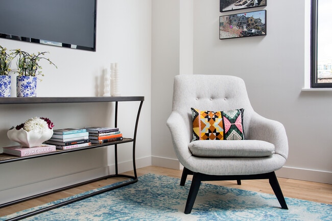 Photo - Fifth and Wythe