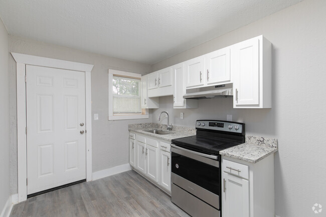 Building Photo - Duke Complex Rental