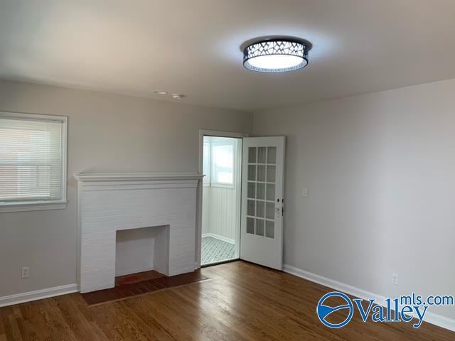 Photo - 301 Longwood Dr SW