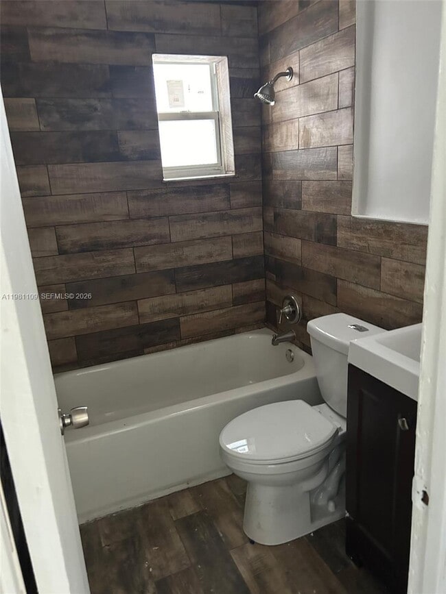 Photo - 730 SW 4th St Unidad A