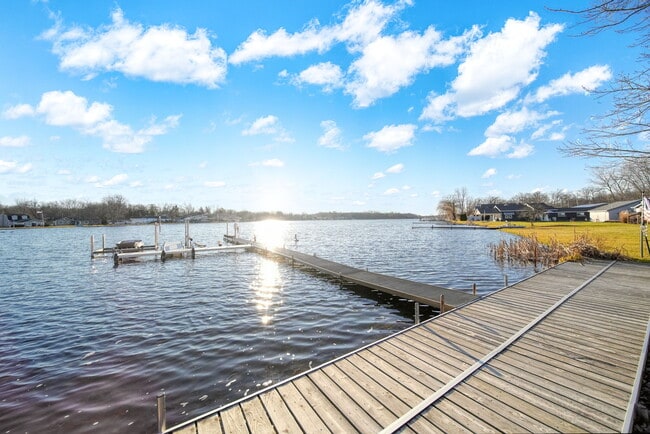 Photo - 504 Olcott Lake Dr