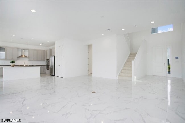 Photo - 20195 Ainsley St
