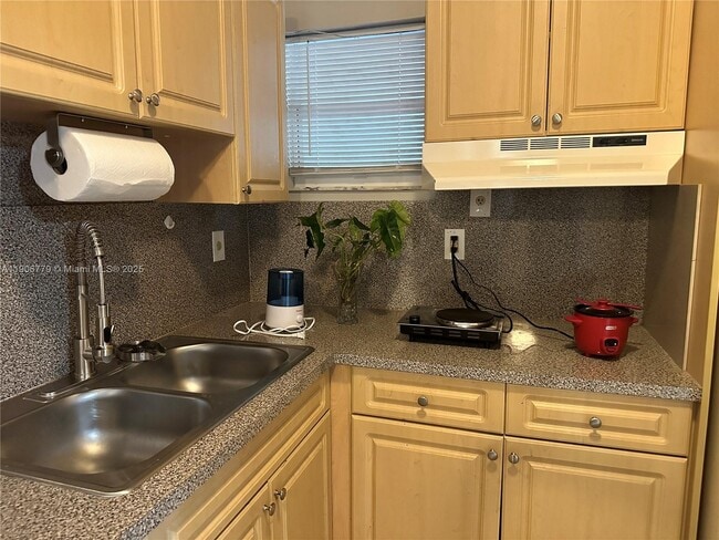 Photo - 5781 NW 192nd St Unidad A