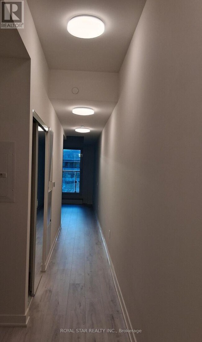 Photo - 120 Broadway Ave Unité 712