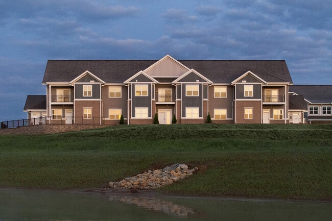 Terrapin Run Exterior Stacked Flats - Terrapin Run Townhomes