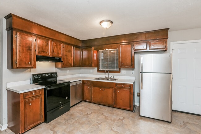 Photo - 2028 Gloria Dr