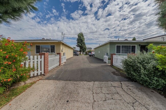 Photo - 2602-2606 FLORIDA Unit 2602 Florida #B Huntington Beach