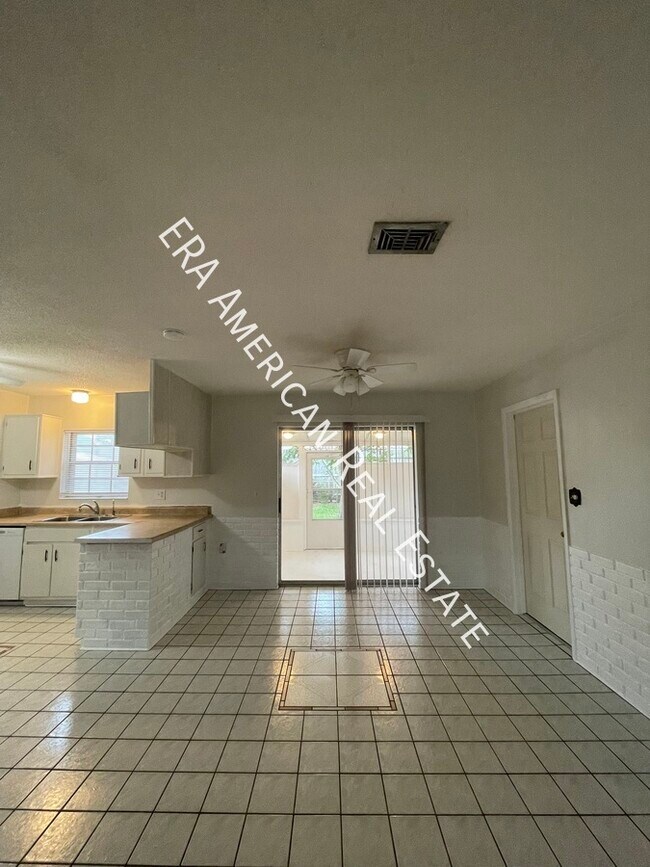 Photo - Bi-weekly Lawn Care Included!