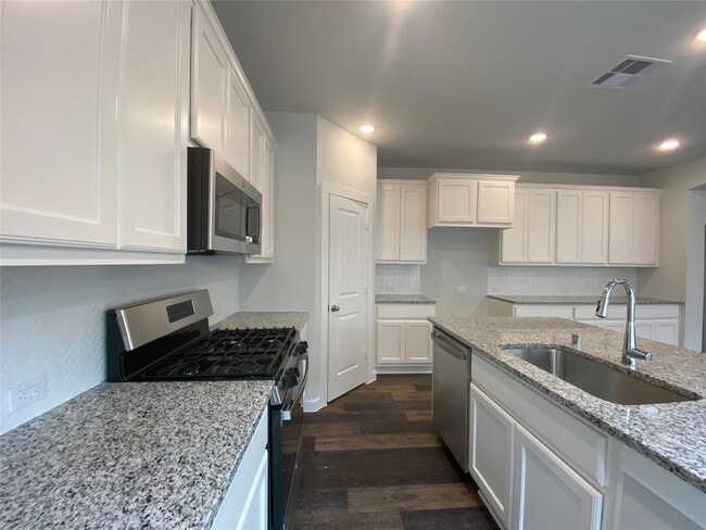 Photo - 16314 Apache Wds Wy