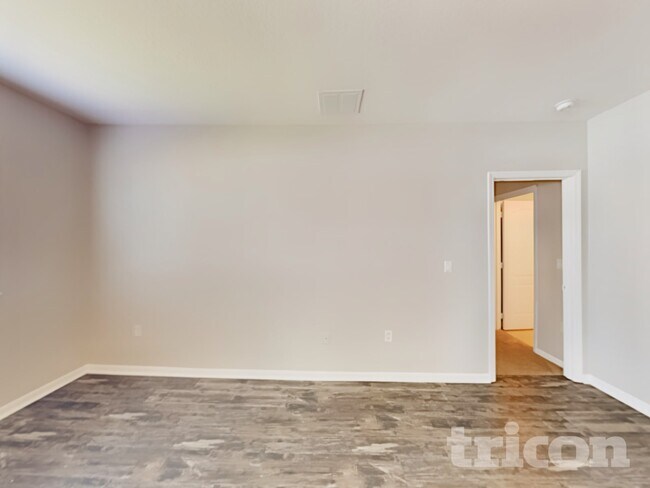 Photo - 2310 10th Ave E