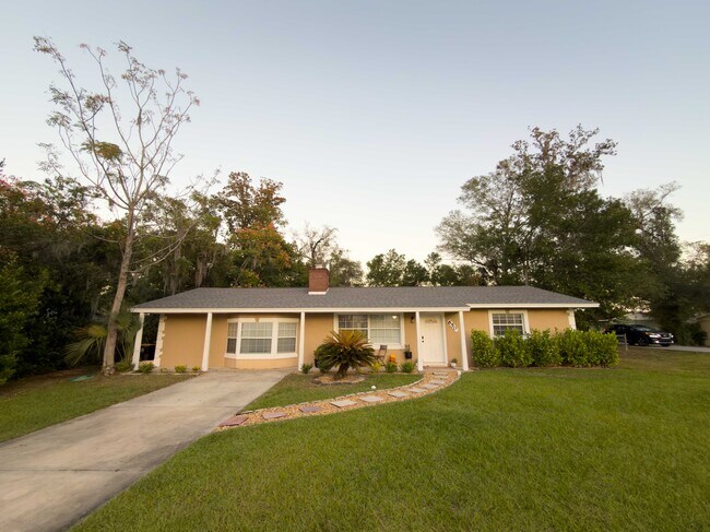 Photo - 650 S Park Ave