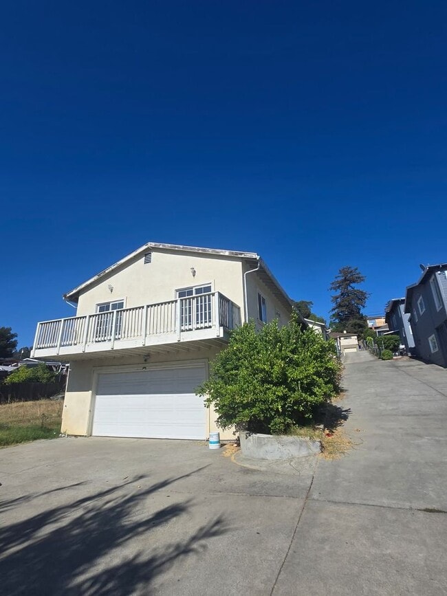 Building Photo - 8027 Ney Ave Unit 1 Rental