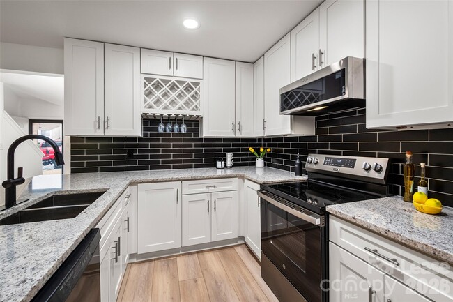 Photo - 10943 Carmel Crossing Rd