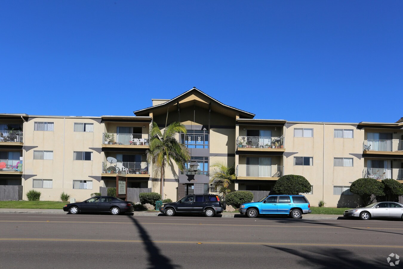Lotus House Apartments - Lotus House Apartments