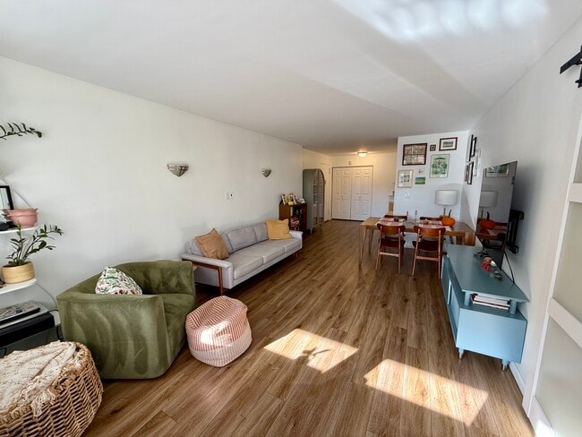 Building Photo - 444 Bedford St Unit 1R