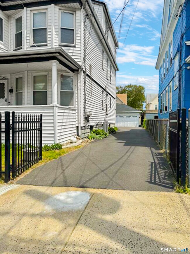 Photo - 532 Carroll Ave Unit 2