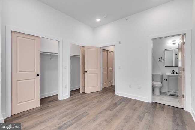 Photo - 927 N 42nd St