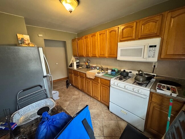 Photo - 157-159-159 W 48th St Unidad 303