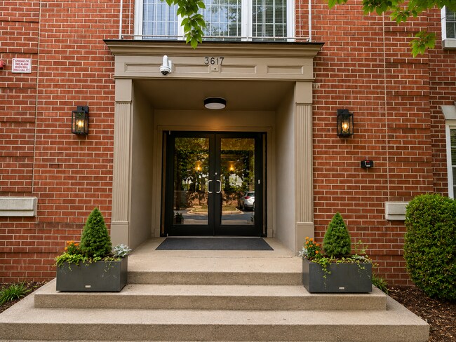 3617 38th St NW Unit 209
