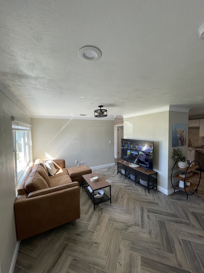 Photo - 6451 43rd Ave N