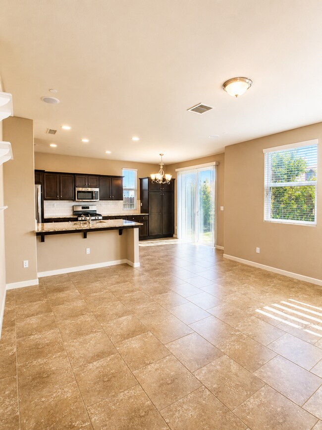 3744 Magnificent Way