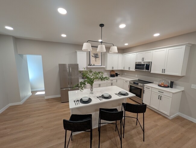 Cocina - 1 N Minnesota St