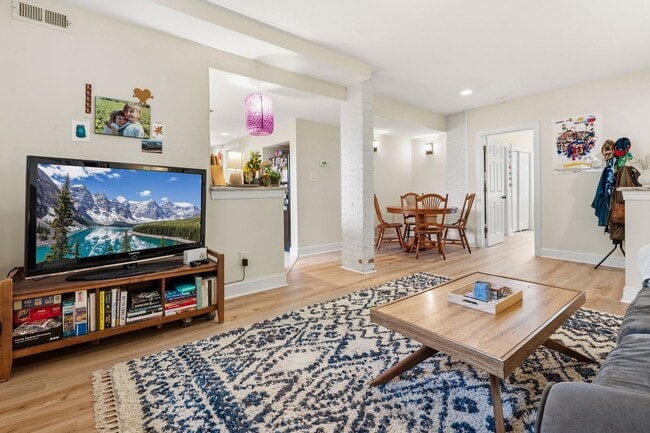 Photo - Beautiful apartment less than 1 mile from Brightleaf Square! Utilities Included!