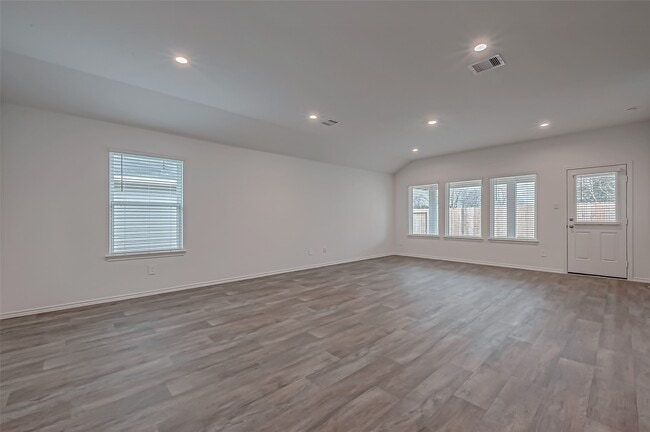 Photo - 2943 Sycamore Run Ln