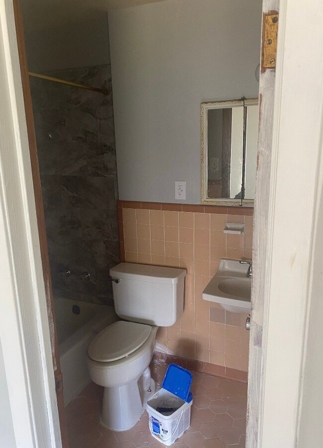 Photo - 125 Wingate Rd